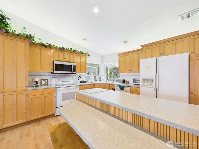 50 Diamond Drive, Pacific Beach, WA 98571