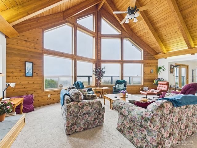 50 Diamond Drive, Pacific Beach, WA 98571