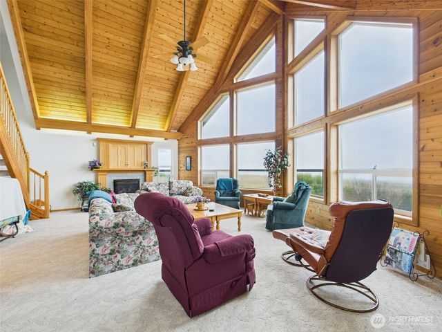 50 Diamond Drive, Pacific Beach, WA 98571