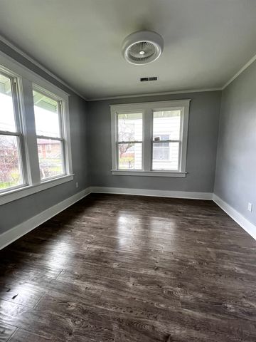 1052 FAXON AVE, Memphis, TN 38105