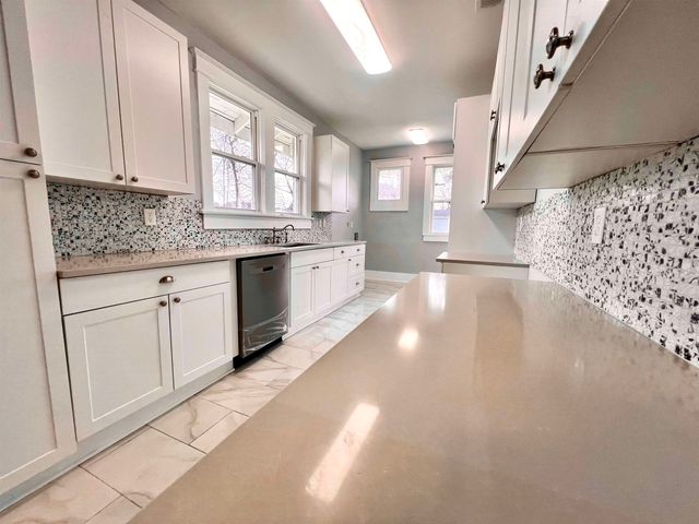 1052 FAXON AVE, Memphis, TN 38105