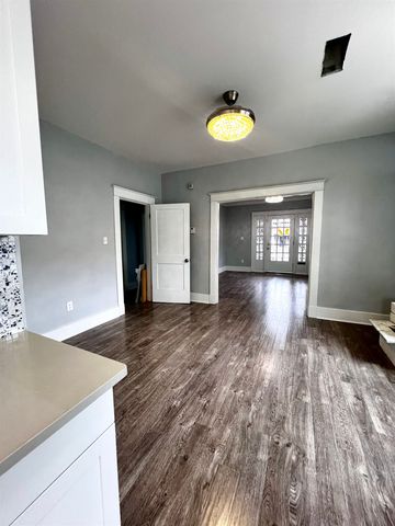 1052 FAXON AVE, Memphis, TN 38105