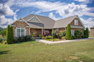 2133 Foster Cir, Cookeville, TN 38501