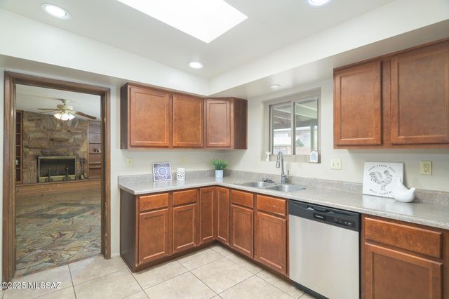 2536 N Tyndall Avenue, Tucson, AZ 85719