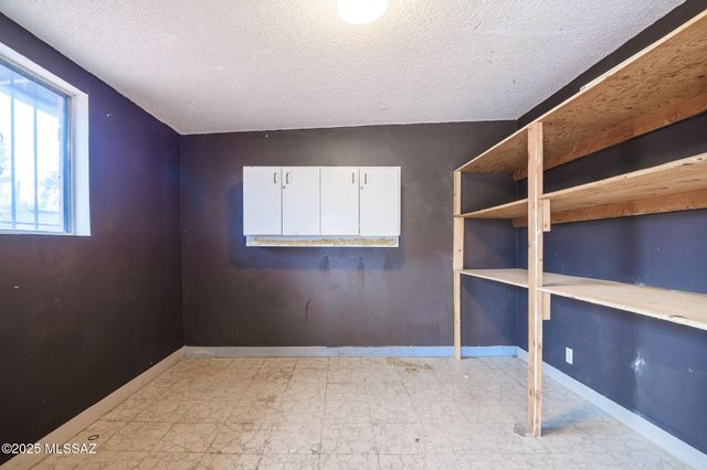 2536 N Tyndall Avenue, Tucson, AZ 85719