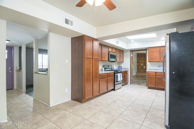 2536 N Tyndall Avenue, Tucson, AZ 85719