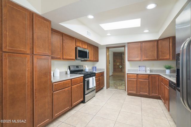 2536 N Tyndall Avenue, Tucson, AZ 85719