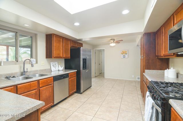 2536 N Tyndall Avenue, Tucson, AZ 85719