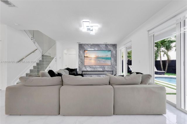 14452 SW 10th Street, Miami, FL 33184