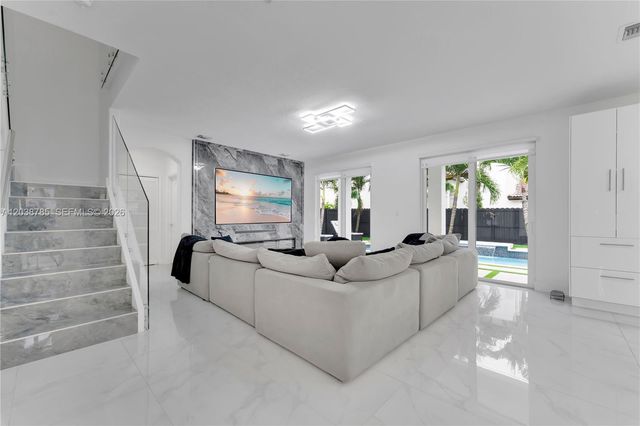 14452 SW 10th Street, Miami, FL 33184