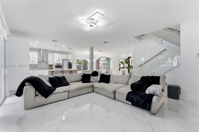 14452 SW 10th Street, Miami, FL 33184