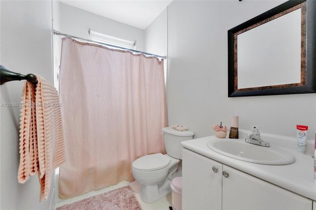 14452 SW 10th Street, Miami, FL 33184