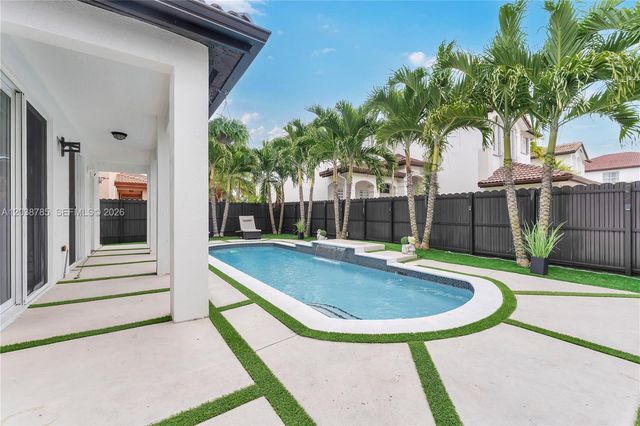 14452 SW 10th Street, Miami, FL 33184