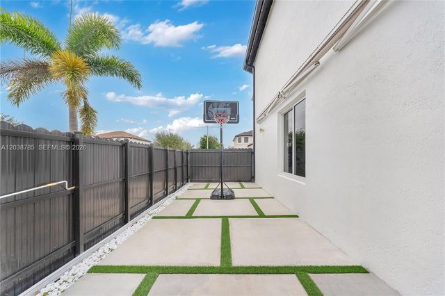 14452 SW 10th Street, Miami, FL 33184