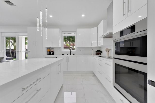 14452 SW 10th Street, Miami, FL 33184