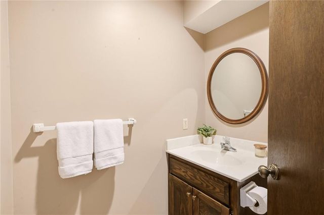2201 W 120th Street, Leawood, KS 66209