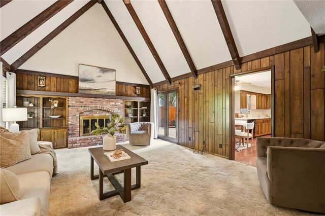 2201 W 120th Street, Leawood, KS 66209