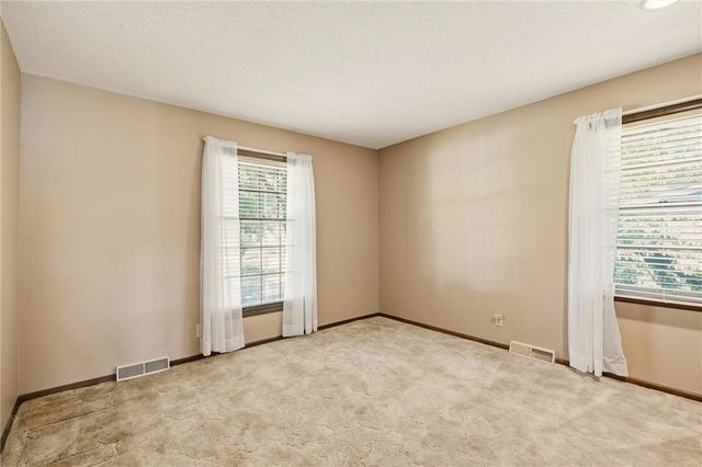 2201 W 120th Street, Leawood, KS 66209