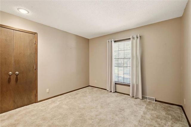 2201 W 120th Street, Leawood, KS 66209