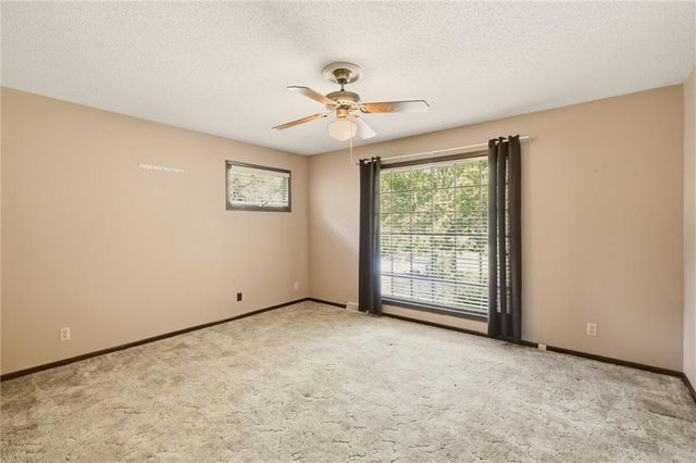 2201 W 120th Street, Leawood, KS 66209