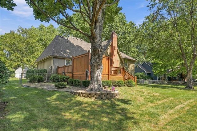 2201 W 120th Street, Leawood, KS 66209