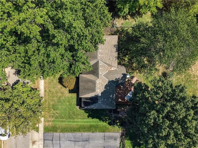 2201 W 120th Street, Leawood, KS 66209