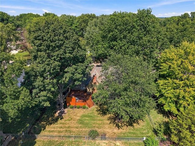 2201 W 120th Street, Leawood, KS 66209