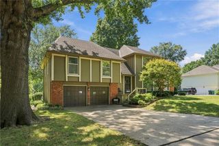 2201 W 120th Street, Leawood, KS 66209
