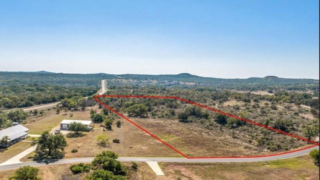 285 Comanche Ridge RDG, Blanco, TX 78663