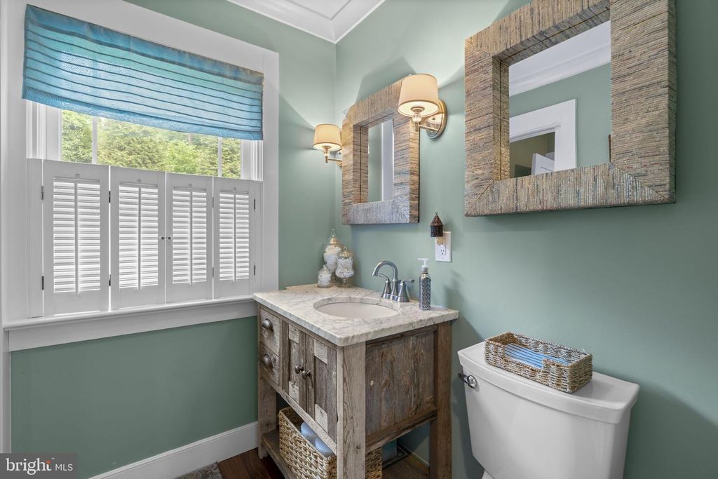Image 22 of property listing at 3618 UNDEROAK DR, Ellicott City, MD 21042