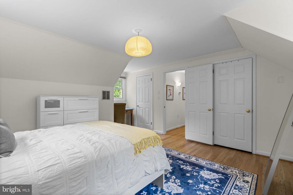 Image 25 of property listing at 3618 UNDEROAK DR, Ellicott City, MD 21042