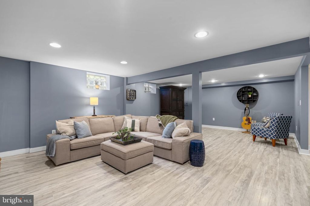 Image 29 of property listing at 3618 UNDEROAK DR, Ellicott City, MD 21042