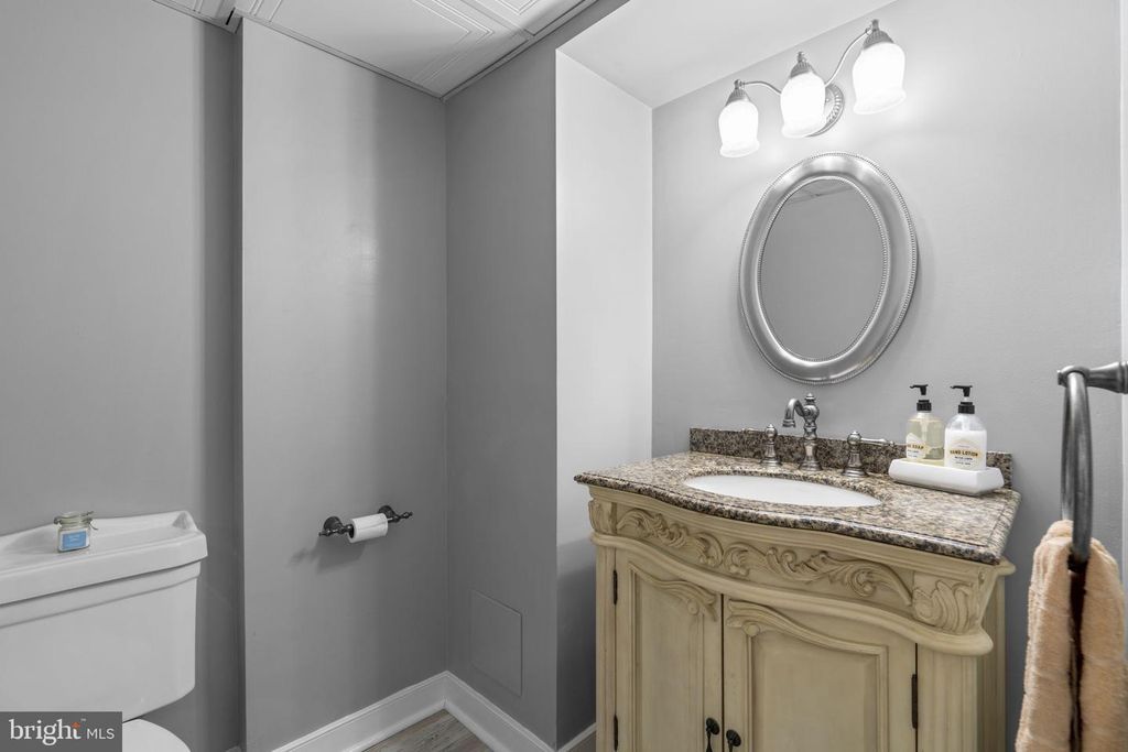 Image 32 of property listing at 3618 UNDEROAK DR, Ellicott City, MD 21042