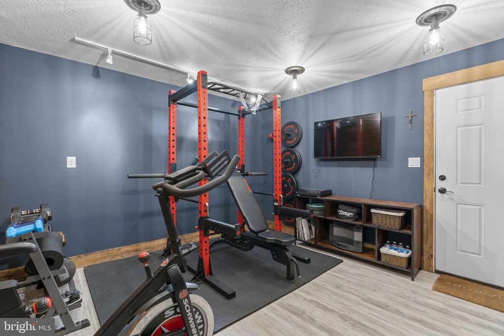 Image 36 of property listing at 3618 UNDEROAK DR, Ellicott City, MD 21042