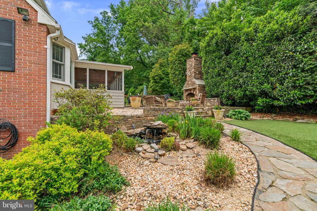 Image 39 of property listing at 3618 UNDEROAK DR, Ellicott City, MD 21042