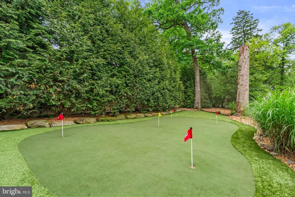 Image 40 of property listing at 3618 UNDEROAK DR, Ellicott City, MD 21042