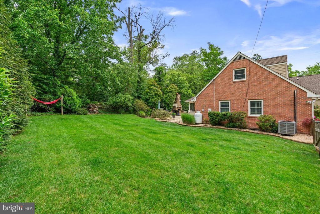 Image 43 of property listing at 3618 UNDEROAK DR, Ellicott City, MD 21042