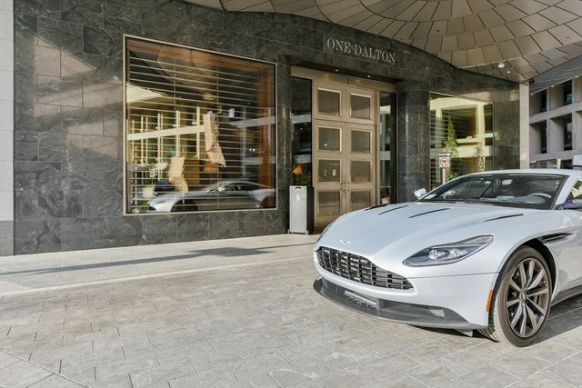 1 Dalton 2604, Boston, MA 02115