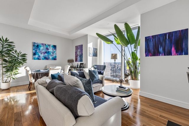 1 Dalton 2604, Boston, MA 02115