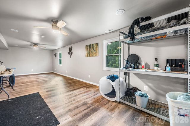 422 Arlington Circle NW, Lenoir, NC 28645