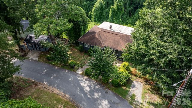 422 Arlington Circle NW, Lenoir, NC 28645