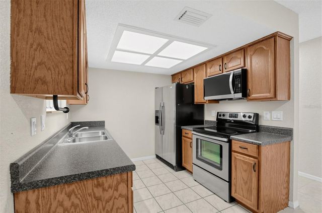 8175 SW 109TH STREET ROAD, Ocala, FL 34481