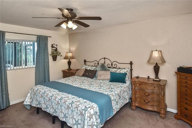 425 20th PL, Cape Coral, FL 33993