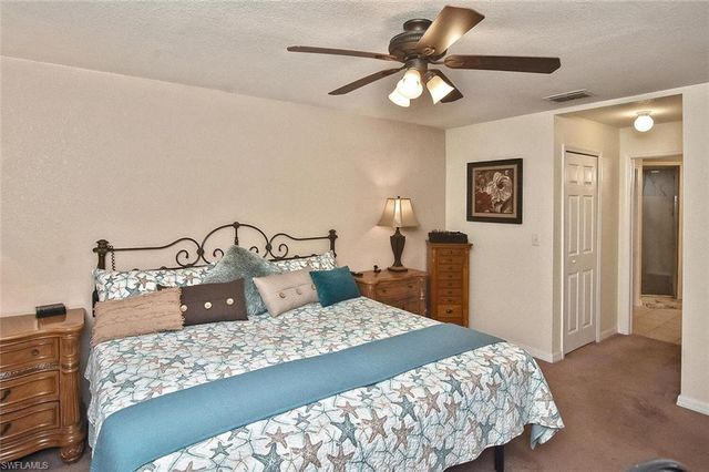 425 20th PL, Cape Coral, FL 33993