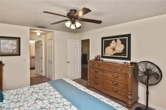 425 20th PL, Cape Coral, FL 33993