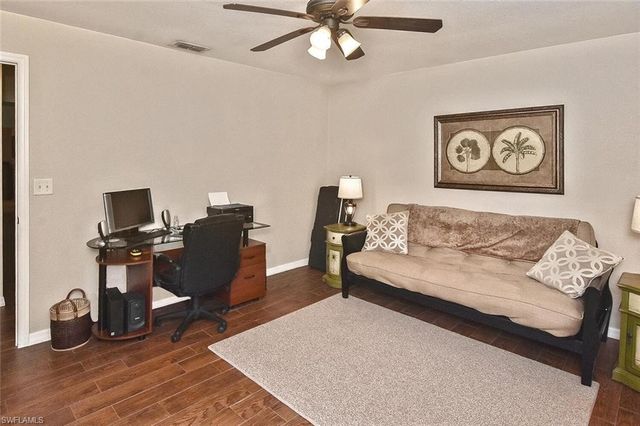 425 20th PL, Cape Coral, FL 33993