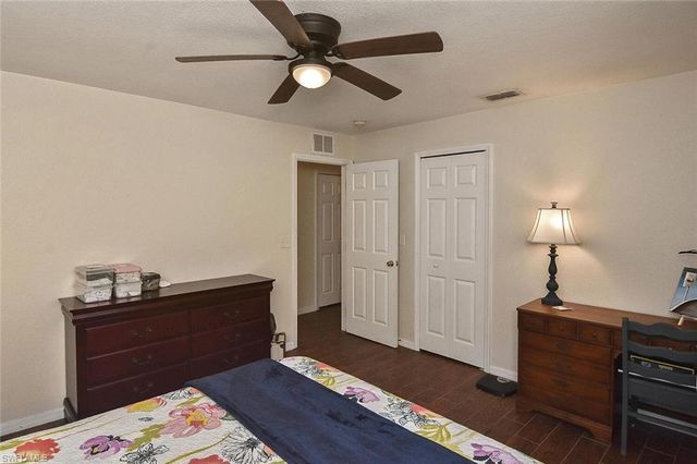 425 20th PL, Cape Coral, FL 33993