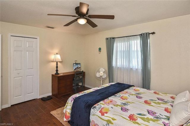 425 20th PL, Cape Coral, FL 33993