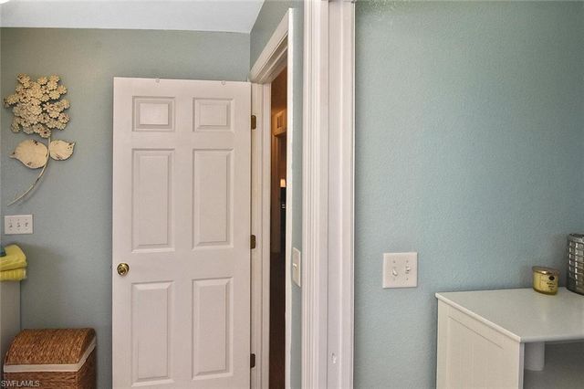 425 20th PL, Cape Coral, FL 33993