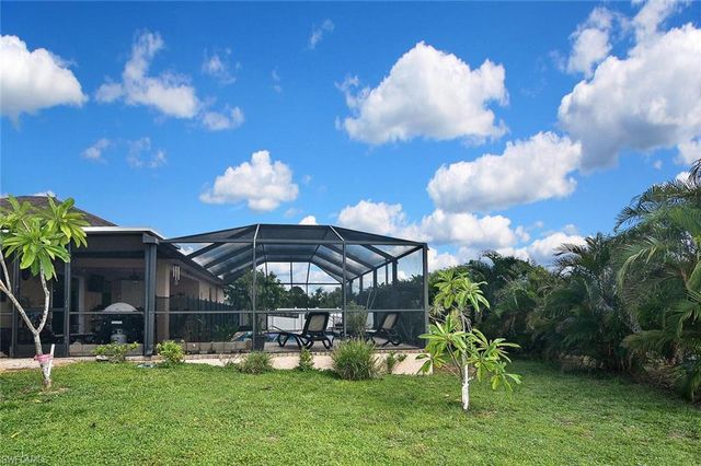 425 20th PL, Cape Coral, FL 33993